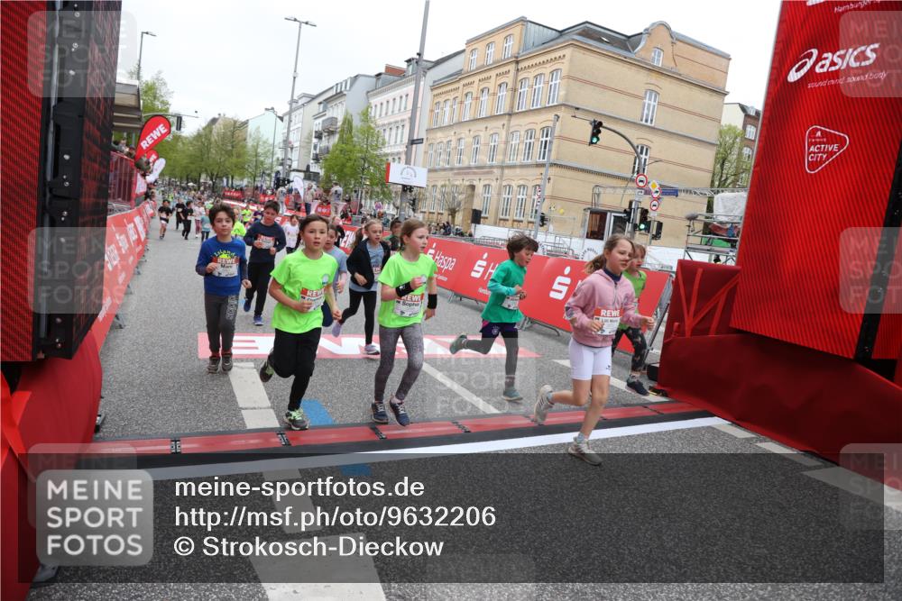 25.04.2026 - Das Zehntel Strokosch-Dieckow http://msf.ph/oto/9632206 25.04.2026 11:01:37 Ziel 3970, 5070, 5196, 5203, 5265, 5285, 5474, 5961, 6188, 6283, 6371, 6379, 6446, 6455, 6456, 6470, 6854, 6855, 7046, 7056, 7118, 7220, 7423, 7439, 8072 meine-sportfotos.de