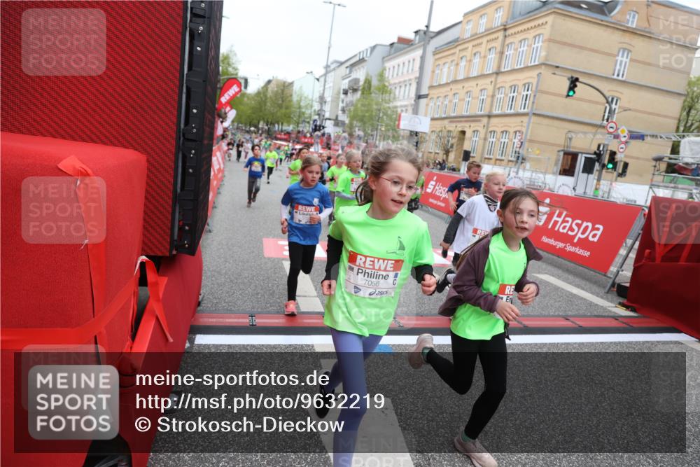 25.04.2026 - Das Zehntel Strokosch-Dieckow http://msf.ph/oto/9632219 25.04.2026 11:01:35 Ziel 3970, 5196, 5203, 5265, 5285, 5946, 5961, 6283, 6371, 6379, 6446, 6455, 6456, 6470, 6474, 6854, 6855, 6931, 7046, 7056, 7082, 7118, 7423, 7439, 8072 meine-sportfotos.de