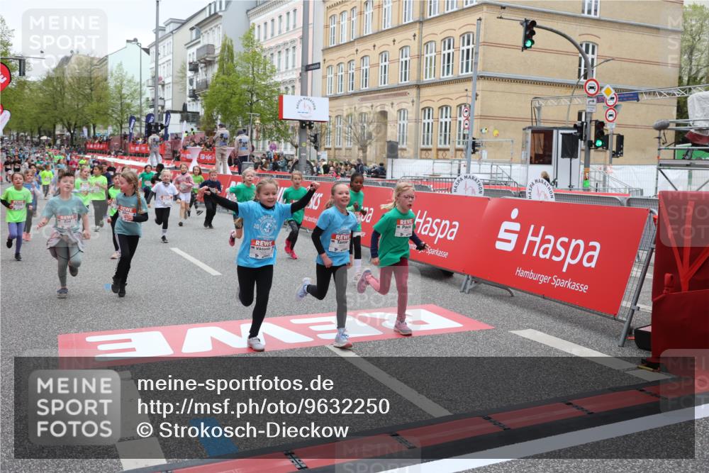 25.04.2026 - Das Zehntel Strokosch-Dieckow http://msf.ph/oto/9632250 25.04.2026 11:01:31 Ziel 5748, 5946, 6456, 6470, 6474, 6854, 6855, 6931, 7082, 7195, 7327, 7439, 7494, 7586, 7627, 8072 meine-sportfotos.de
