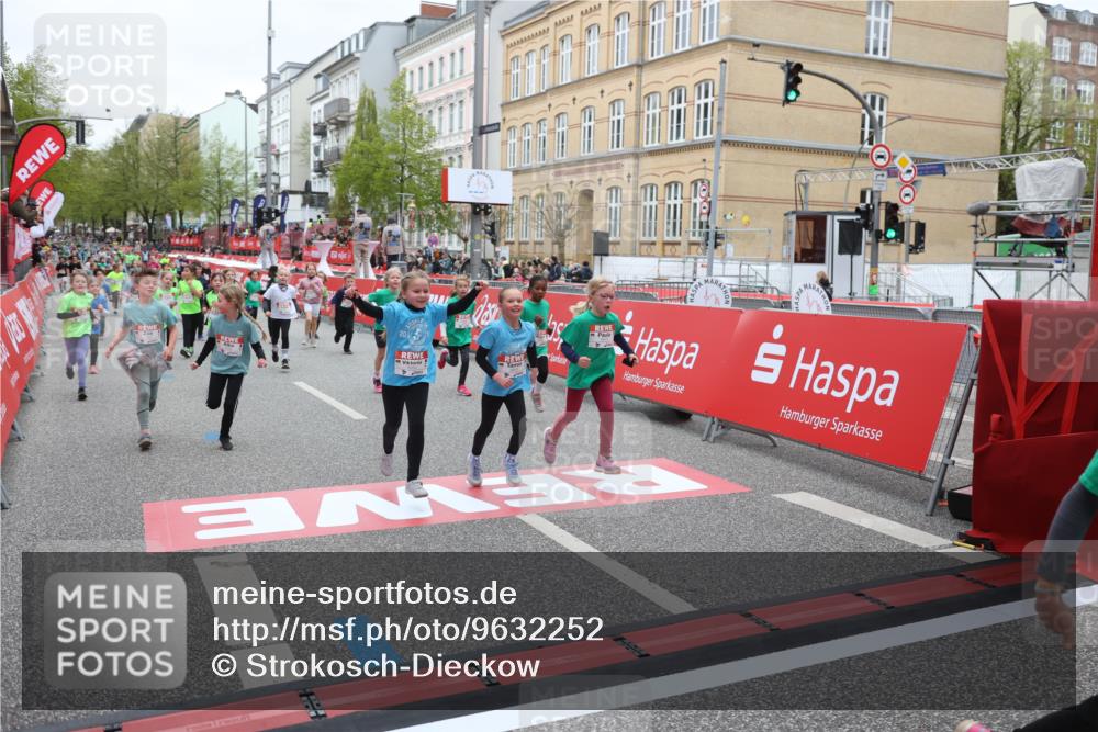 25.04.2026 - Das Zehntel Strokosch-Dieckow http://msf.ph/oto/9632252 25.04.2026 11:01:31 Ziel 5748, 5946, 6456, 6470, 6474, 6854, 6855, 6931, 7082, 7195, 7327, 7439, 7494, 7586, 7627, 8072 meine-sportfotos.de