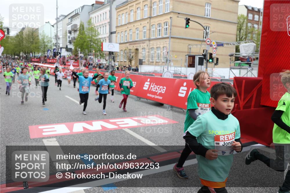 25.04.2026 - Das Zehntel Strokosch-Dieckow http://msf.ph/oto/9632253 25.04.2026 11:01:31 Ziel 5748, 5946, 6456, 6470, 6474, 6854, 6855, 6931, 7082, 7195, 7327, 7439, 7494, 7586, 7627, 8072 meine-sportfotos.de