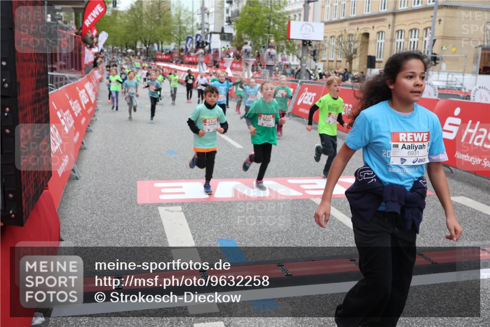 25.04.2026 - Das Zehntel Strokosch-Dieckow http://msf.ph/oto/9632258 25.04.2026 11:01:30 Ziel 5748, 5946, 6470, 6474, 6700, 6814, 6854, 6855, 6931, 7082, 7195, 7327, 7494, 7586, 7627 meine-sportfotos.de