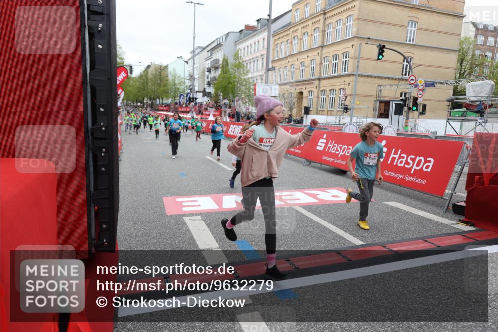 25.04.2026 - Das Zehntel Strokosch-Dieckow http://msf.ph/oto/9632279 25.04.2026 11:01:26 Ziel 5247, 5256, 5516, 5720, 5748, 5889, 5984, 6375, 6376, 6660, 6695, 6700, 6814, 6815, 6838, 7195, 7327, 7494, 7586, 7627, 7797, 8031 meine-sportfotos.de