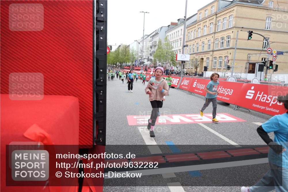 25.04.2026 - Das Zehntel Strokosch-Dieckow http://msf.ph/oto/9632282 25.04.2026 11:01:25 Ziel 5222, 5247, 5256, 5516, 5720, 5889, 5984, 6375, 6376, 6419, 6660, 6695, 6700, 6814, 6815, 6838, 7195, 7494, 7579, 7586, 7627, 7797, 8031 meine-sportfotos.de