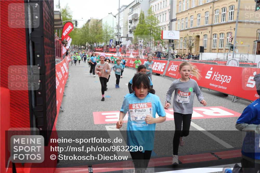25.04.2026 - Das Zehntel Strokosch-Dieckow http://msf.ph/oto/9632290 25.04.2026 11:01:24 Ziel 5150, 5222, 5247, 5256, 5516, 5720, 5889, 5984, 6375, 6376, 6419, 6660, 6695, 6700, 6814, 6815, 6838, 7195, 7579, 7586, 7627, 7797, 8031 meine-sportfotos.de
