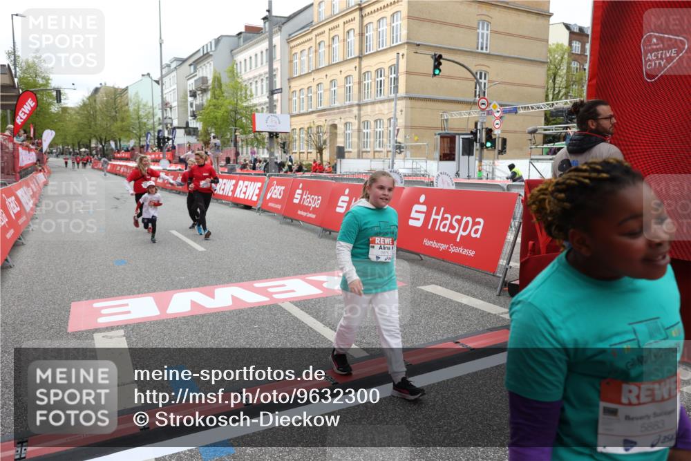 25.04.2026 - Das Zehntel Strokosch-Dieckow http://msf.ph/oto/9632300 25.04.2026 11:13:18 Ziel 5016, 5876, 5883 meine-sportfotos.de