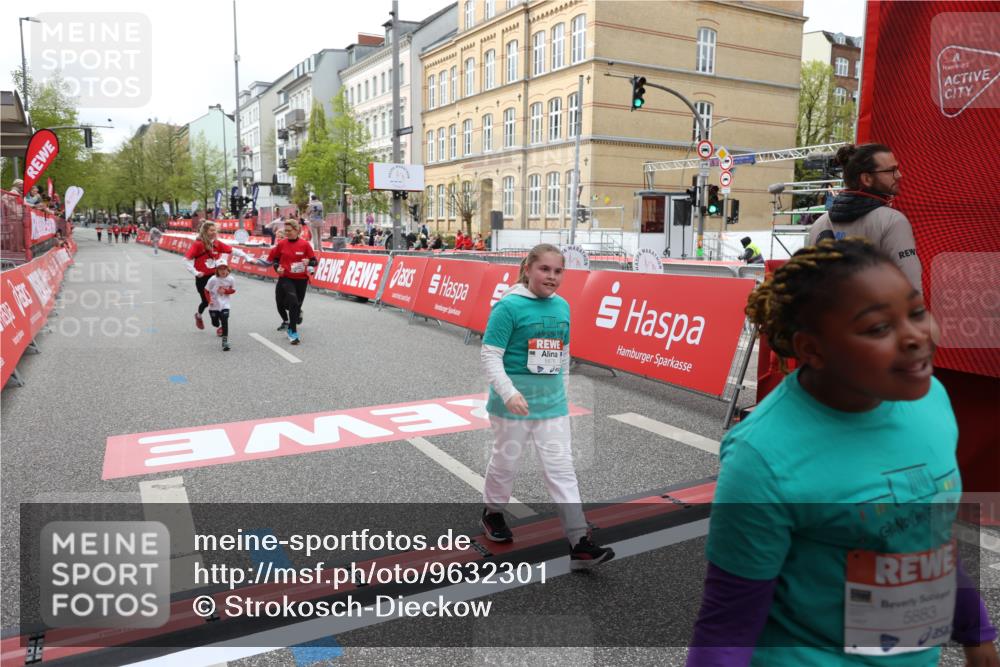 25.04.2026 - Das Zehntel Strokosch-Dieckow http://msf.ph/oto/9632301 25.04.2026 11:13:18 Ziel 5016, 5876, 5883 meine-sportfotos.de