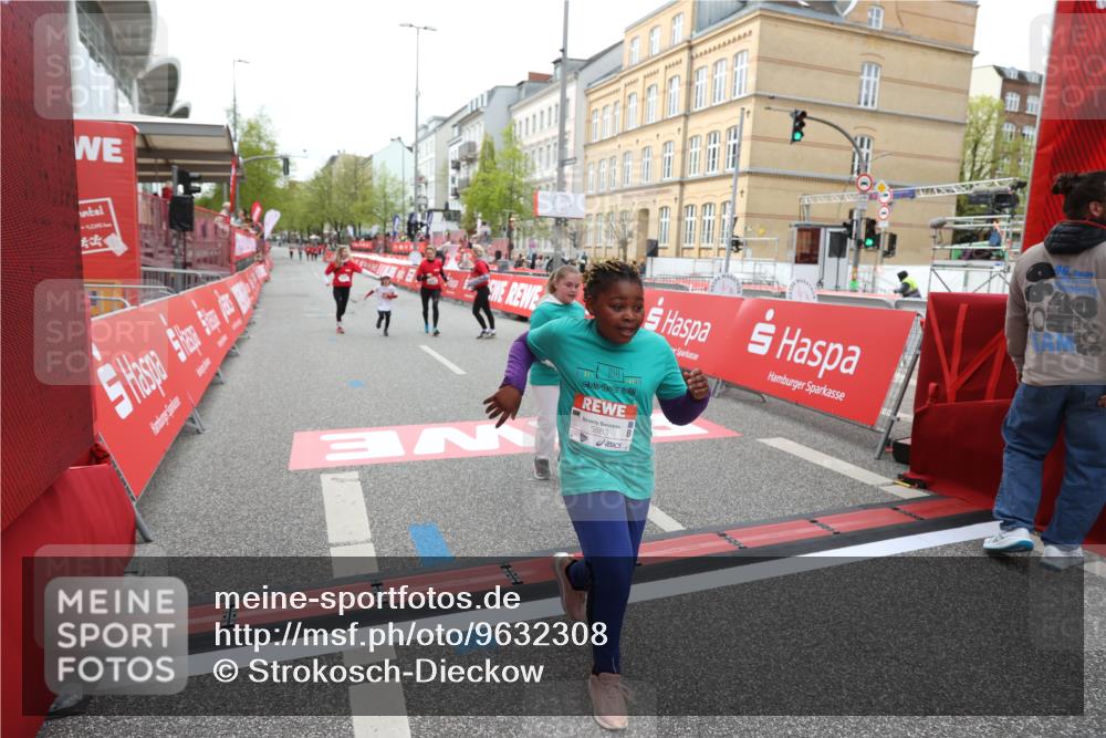 25.04.2026 - Das Zehntel Strokosch-Dieckow http://msf.ph/oto/9632308 25.04.2026 11:13:17 Ziel 5876, 5883 meine-sportfotos.de