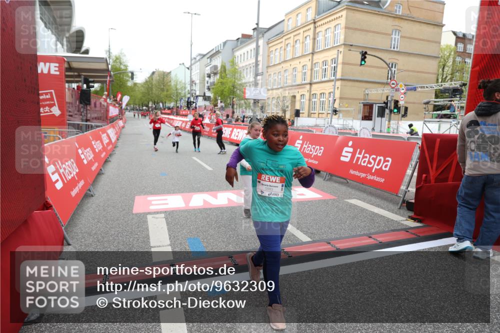 25.04.2026 - Das Zehntel Strokosch-Dieckow http://msf.ph/oto/9632309 25.04.2026 11:13:17 Ziel 5876, 5883 meine-sportfotos.de