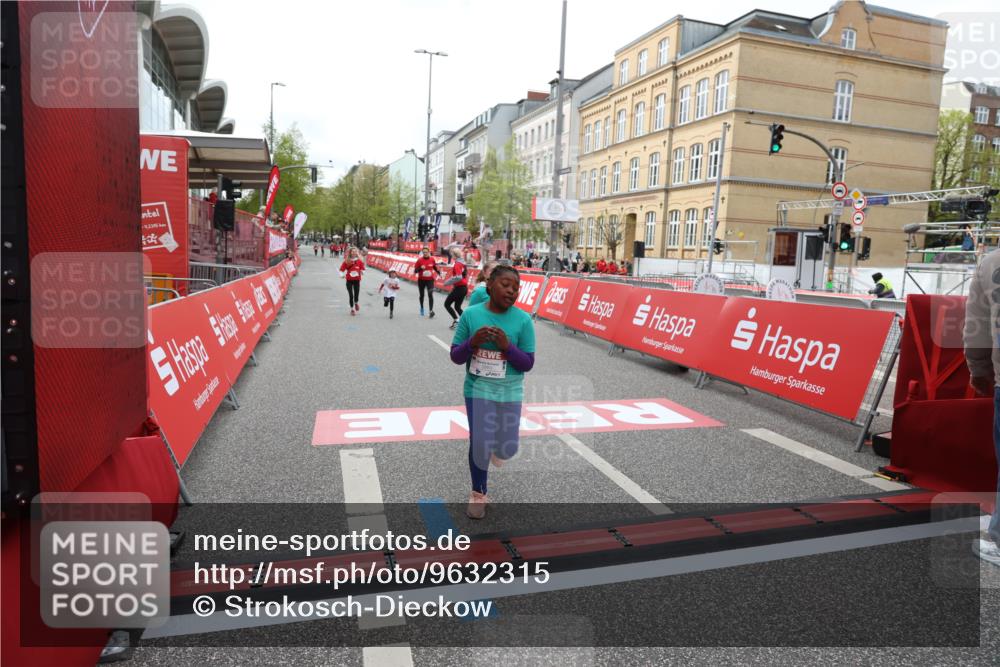 25.04.2026 - Das Zehntel Strokosch-Dieckow http://msf.ph/oto/9632315 25.04.2026 11:13:16 Ziel 5876, 5883 meine-sportfotos.de