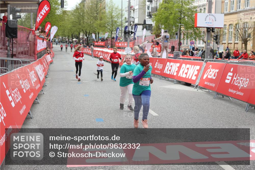25.04.2026 - Das Zehntel Strokosch-Dieckow http://msf.ph/oto/9632332 25.04.2026 11:13:15 Ziel 5876, 5883 meine-sportfotos.de