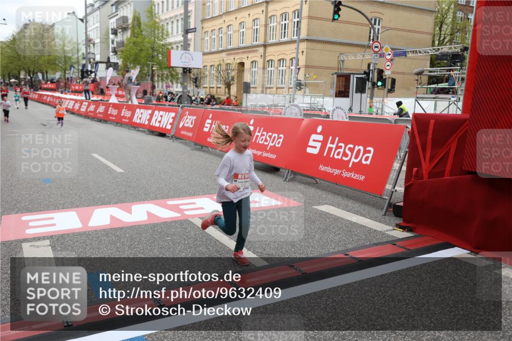 25.04.2026 - Das Zehntel Strokosch-Dieckow http://msf.ph/oto/9632409 25.04.2026 11:13:01 Ziel 5122, 7036 meine-sportfotos.de