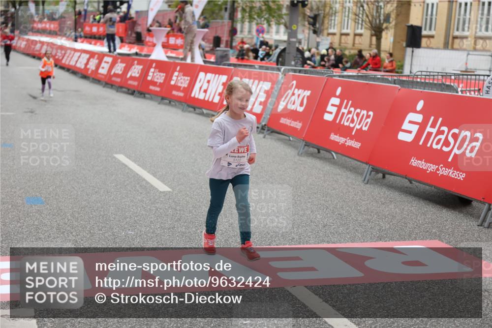 25.04.2026 - Das Zehntel Strokosch-Dieckow http://msf.ph/oto/9632424 25.04.2026 11:13:00 Ziel 5122, 7036 meine-sportfotos.de