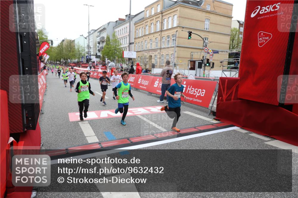 25.04.2026 - Das Zehntel Strokosch-Dieckow http://msf.ph/oto/9632432 25.04.2026 12:51:00 Ziel 10016, 10551, 11012, 11015, 11911, 12750 meine-sportfotos.de
