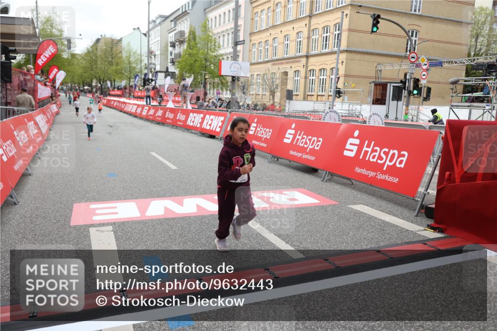 25.04.2026 - Das Zehntel Strokosch-Dieckow http://msf.ph/oto/9632443 25.04.2026 11:12:56 Ziel 7036 meine-sportfotos.de