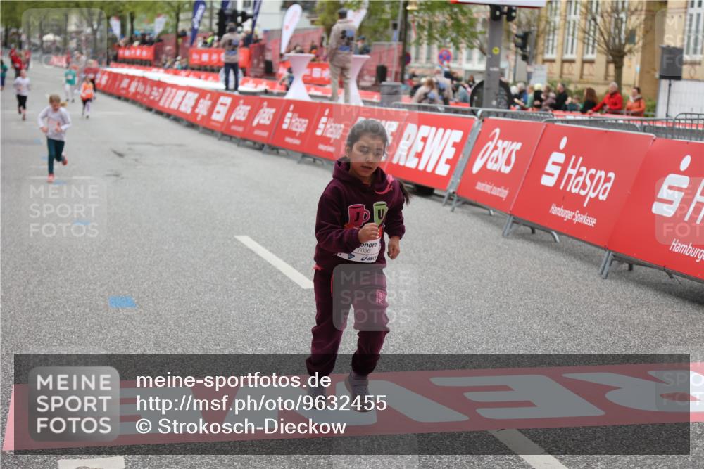 25.04.2026 - Das Zehntel Strokosch-Dieckow http://msf.ph/oto/9632455 25.04.2026 11:12:55 Ziel 7036 meine-sportfotos.de