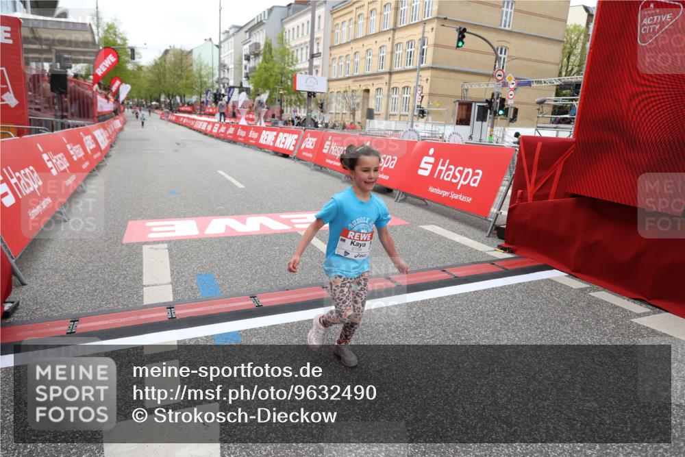 25.04.2026 - Das Zehntel Strokosch-Dieckow http://msf.ph/oto/9632490 25.04.2026 11:12:32 Ziel 6447, 6451 meine-sportfotos.de