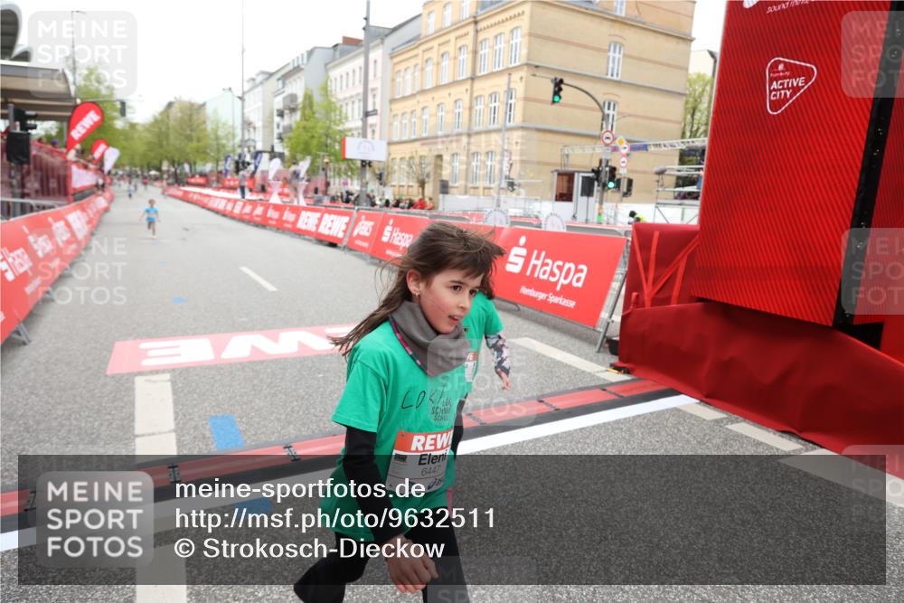 25.04.2026 - Das Zehntel Strokosch-Dieckow http://msf.ph/oto/9632511 25.04.2026 11:12:27 Ziel 6447, 6451 meine-sportfotos.de