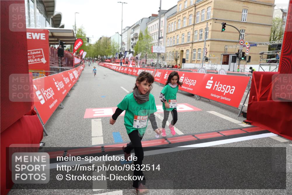 25.04.2026 - Das Zehntel Strokosch-Dieckow http://msf.ph/oto/9632514 25.04.2026 11:12:27 Ziel 6447, 6451 meine-sportfotos.de