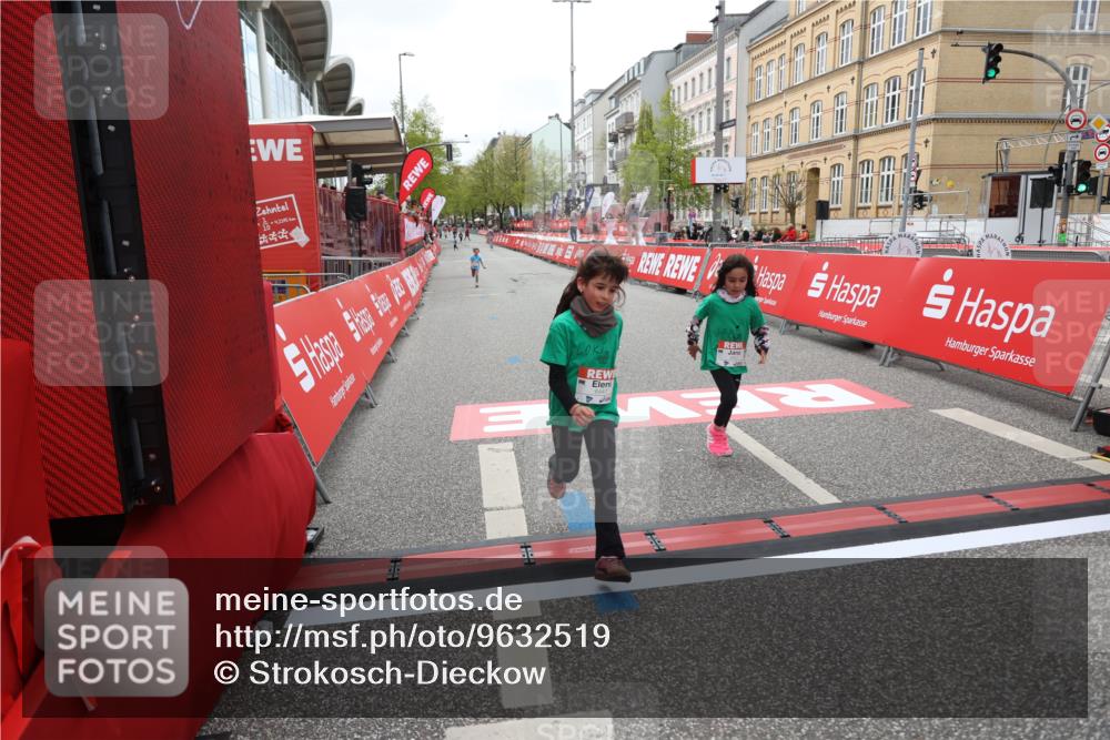 25.04.2026 - Das Zehntel Strokosch-Dieckow http://msf.ph/oto/9632519 25.04.2026 11:12:27 Ziel 6447, 6451 meine-sportfotos.de