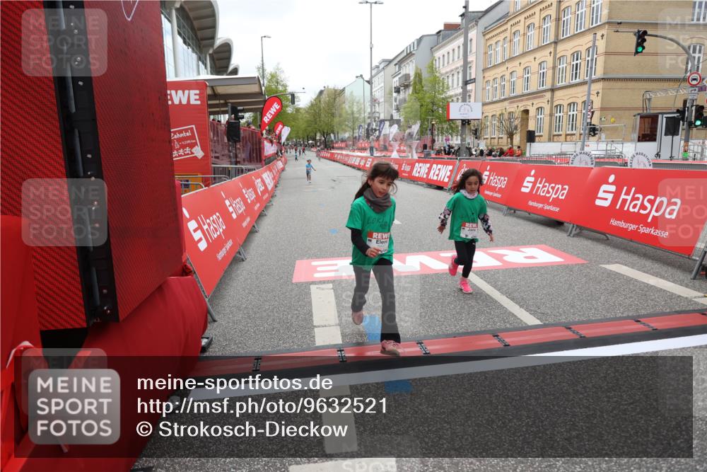 25.04.2026 - Das Zehntel Strokosch-Dieckow http://msf.ph/oto/9632521 25.04.2026 11:12:27 Ziel 6447, 6451 meine-sportfotos.de