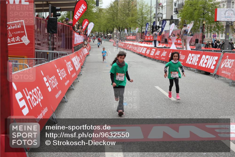 25.04.2026 - Das Zehntel Strokosch-Dieckow http://msf.ph/oto/9632550 25.04.2026 11:12:25 Ziel 6447, 6451 meine-sportfotos.de