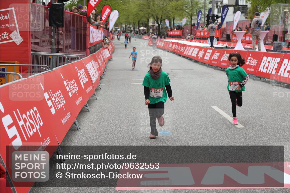 25.04.2026 - Das Zehntel Strokosch-Dieckow http://msf.ph/oto/9632553 25.04.2026 11:12:25 Ziel 6447, 6451 meine-sportfotos.de