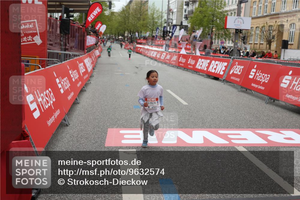 25.04.2026 - Das Zehntel Strokosch-Dieckow http://msf.ph/oto/9632574 25.04.2026 11:12:16 Ziel 5085, 6579, 6596 meine-sportfotos.de