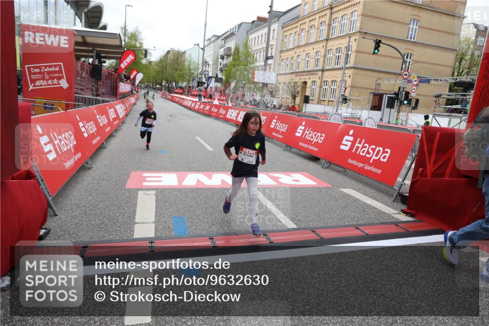 25.04.2026 - Das Zehntel Strokosch-Dieckow http://msf.ph/oto/9632630 25.04.2026 11:12:11 Ziel 5128, 6579, 6596 meine-sportfotos.de