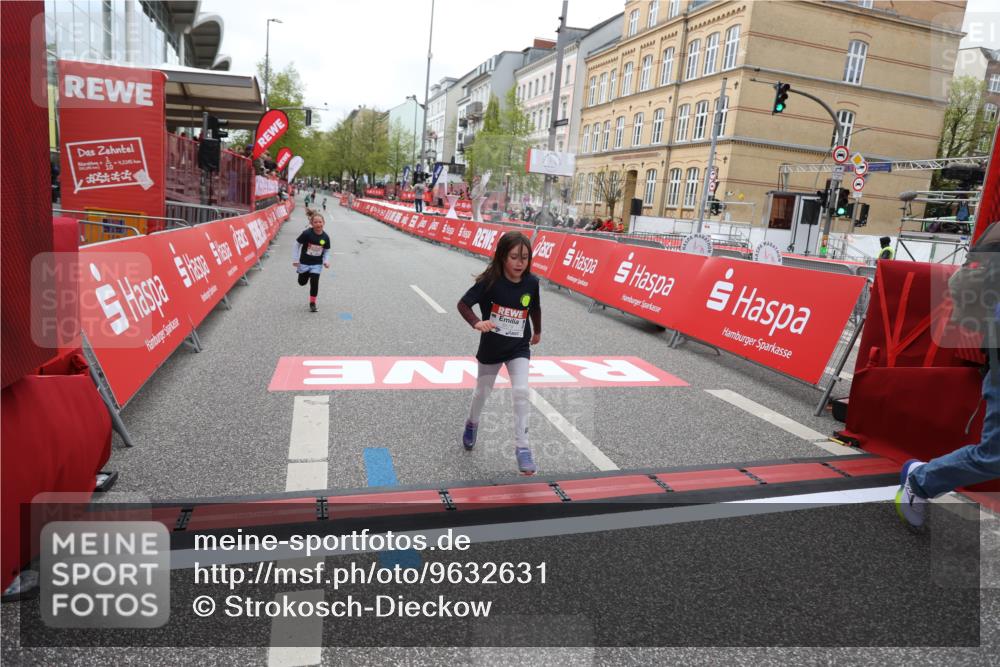 25.04.2026 - Das Zehntel Strokosch-Dieckow http://msf.ph/oto/9632631 25.04.2026 11:12:11 Ziel 5128, 6579, 6596 meine-sportfotos.de