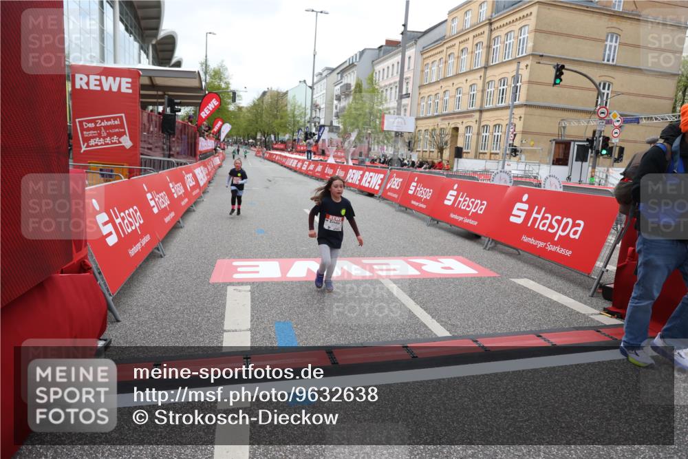 25.04.2026 - Das Zehntel Strokosch-Dieckow http://msf.ph/oto/9632638 25.04.2026 11:12:10 Ziel 5128, 6579, 6596 meine-sportfotos.de