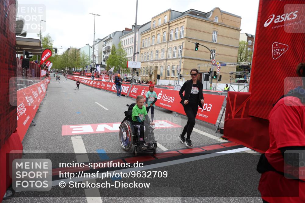 25.04.2026 - Das Zehntel Strokosch-Dieckow http://msf.ph/oto/9632709 25.04.2026 11:11:59 Ziel 5986, 7342, 7783, 7792 meine-sportfotos.de