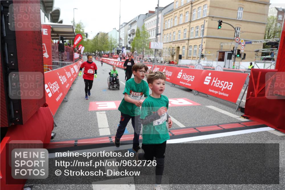 25.04.2026 - Das Zehntel Strokosch-Dieckow http://msf.ph/oto/9632726 25.04.2026 11:11:56 Ziel 7783, 7792 meine-sportfotos.de
