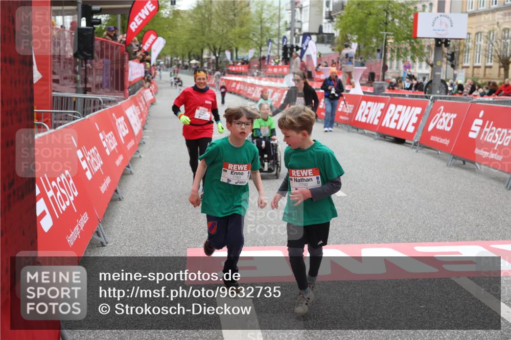 25.04.2026 - Das Zehntel Strokosch-Dieckow http://msf.ph/oto/9632735 25.04.2026 11:11:55 Ziel 7783, 7792 meine-sportfotos.de