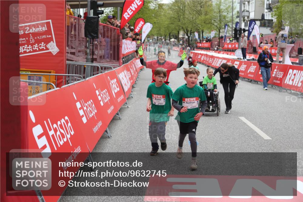 25.04.2026 - Das Zehntel Strokosch-Dieckow http://msf.ph/oto/9632745 25.04.2026 11:11:54 Ziel 7783, 7792 meine-sportfotos.de