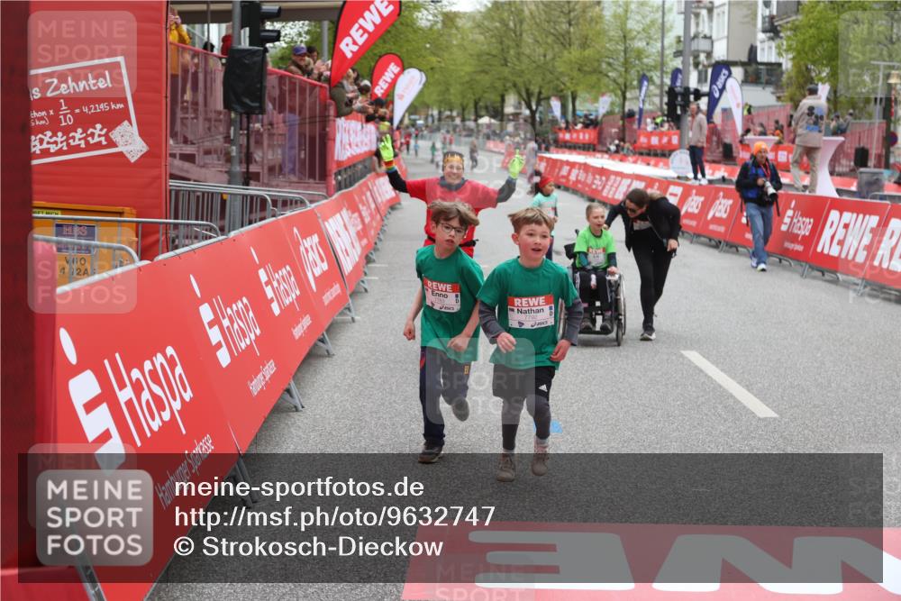 25.04.2026 - Das Zehntel Strokosch-Dieckow http://msf.ph/oto/9632747 25.04.2026 11:11:54 Ziel 7783, 7792 meine-sportfotos.de