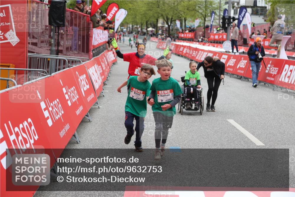 25.04.2026 - Das Zehntel Strokosch-Dieckow http://msf.ph/oto/9632753 25.04.2026 11:11:53 Ziel 7783, 7792 meine-sportfotos.de