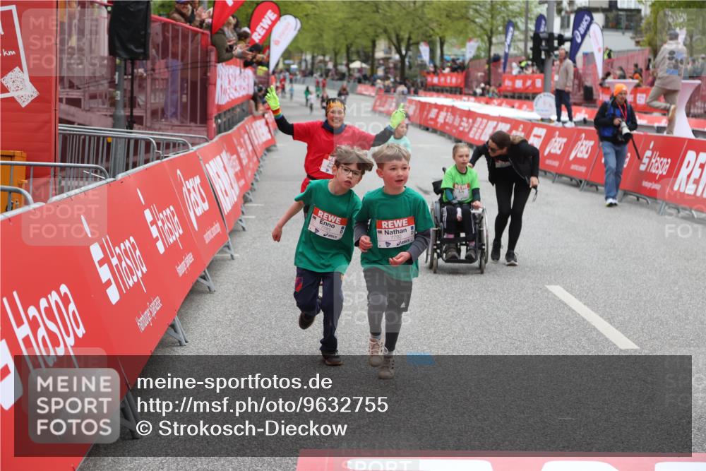 25.04.2026 - Das Zehntel Strokosch-Dieckow http://msf.ph/oto/9632755 25.04.2026 11:11:53 Ziel 7783, 7792 meine-sportfotos.de