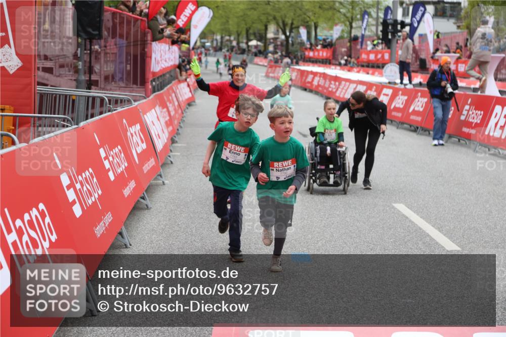25.04.2026 - Das Zehntel Strokosch-Dieckow http://msf.ph/oto/9632757 25.04.2026 11:11:53 Ziel 7783, 7792 meine-sportfotos.de