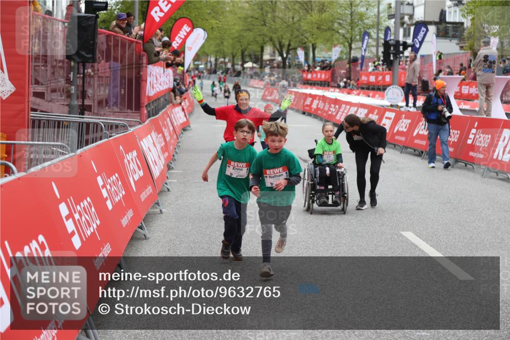 25.04.2026 - Das Zehntel Strokosch-Dieckow http://msf.ph/oto/9632765 25.04.2026 11:11:53 Ziel 7783, 7792 meine-sportfotos.de