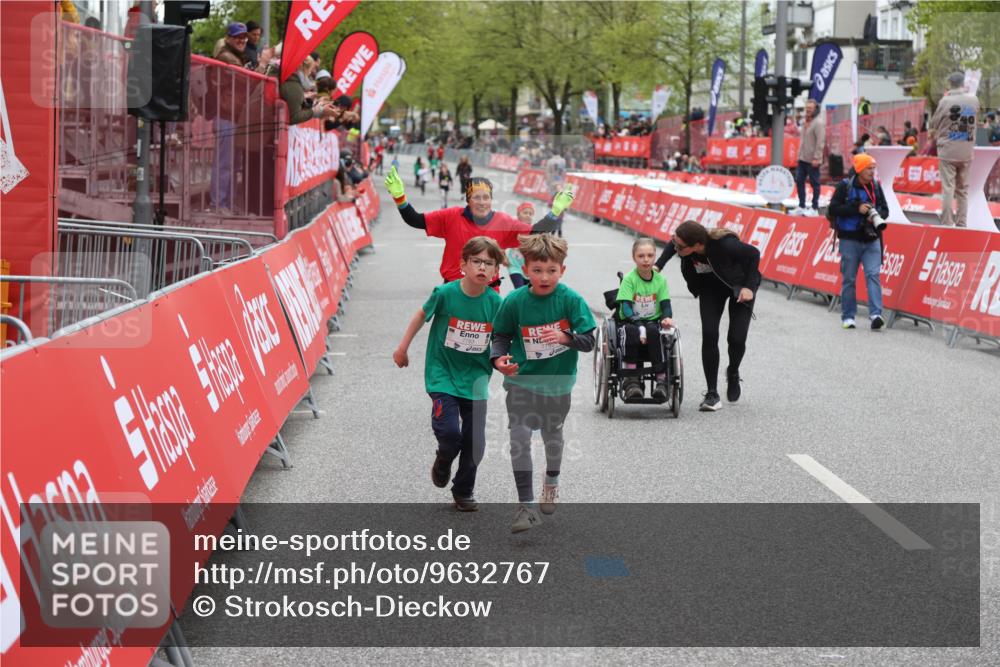 25.04.2026 - Das Zehntel Strokosch-Dieckow http://msf.ph/oto/9632767 25.04.2026 11:11:53 Ziel 7783, 7792 meine-sportfotos.de