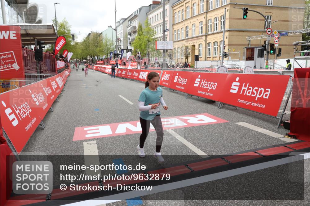 25.04.2026 - Das Zehntel Strokosch-Dieckow http://msf.ph/oto/9632879 25.04.2026 11:11:27 Ziel 7351, 7379, 7530, 7534 meine-sportfotos.de