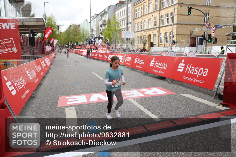 25.04.2026 - Das Zehntel Strokosch-Dieckow http://msf.ph/oto/9632881 25.04.2026 11:11:27 Ziel 7351, 7379, 7530, 7534 meine-sportfotos.de