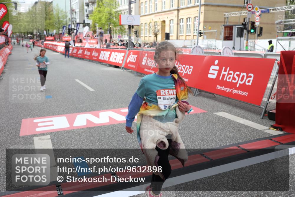 25.04.2026 - Das Zehntel Strokosch-Dieckow http://msf.ph/oto/9632898 25.04.2026 11:11:25 Ziel 7351, 7379, 7530, 7534 meine-sportfotos.de