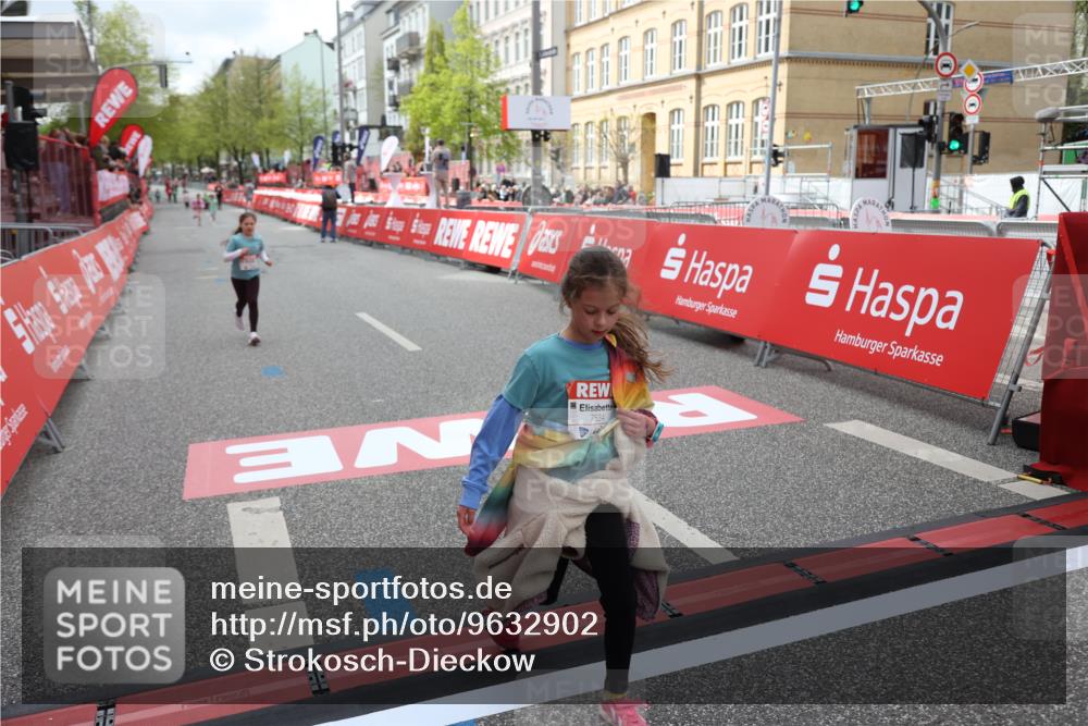 25.04.2026 - Das Zehntel Strokosch-Dieckow http://msf.ph/oto/9632902 25.04.2026 11:11:25 Ziel 7351, 7379, 7530, 7534 meine-sportfotos.de