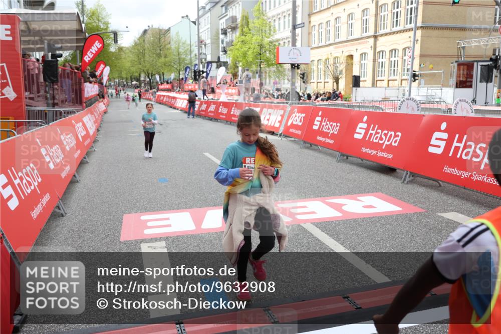 25.04.2026 - Das Zehntel Strokosch-Dieckow http://msf.ph/oto/9632908 25.04.2026 11:11:24 Ziel 7351, 7379, 7534 meine-sportfotos.de