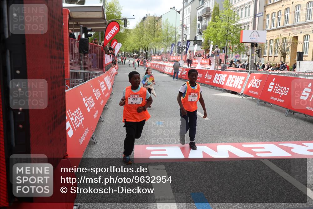25.04.2026 - Das Zehntel Strokosch-Dieckow http://msf.ph/oto/9632954 25.04.2026 11:11:21 Ziel 7351, 7379 meine-sportfotos.de