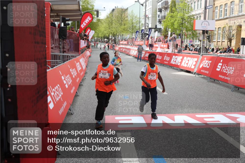 25.04.2026 - Das Zehntel Strokosch-Dieckow http://msf.ph/oto/9632956 25.04.2026 11:11:21 Ziel 7351, 7379 meine-sportfotos.de