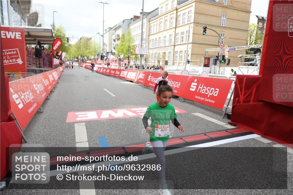 25.04.2026 - Das Zehntel Strokosch-Dieckow http://msf.ph/oto/9632986 25.04.2026 11:11:08 Ziel 5199, 5730, 5849, 5863 meine-sportfotos.de