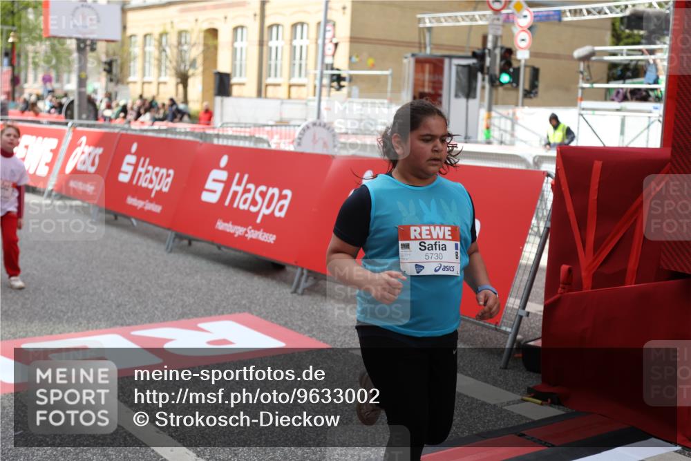 25.04.2026 - Das Zehntel Strokosch-Dieckow http://msf.ph/oto/9633002 25.04.2026 11:11:06 Ziel 5199, 5730, 5849, 5863, 6290 meine-sportfotos.de